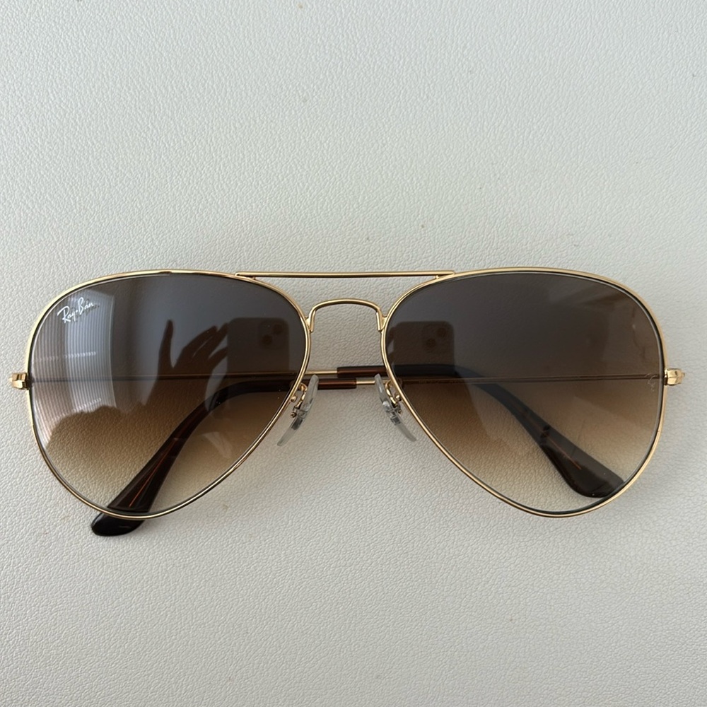 Ray-Ban
RB3025 Oversized Classic Aviator Gradient Sunglasses